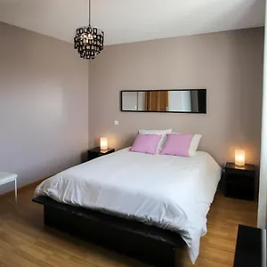 https://maison-tendance-avec-jardin-centre-village-eyragues.fr-provencehotel.com